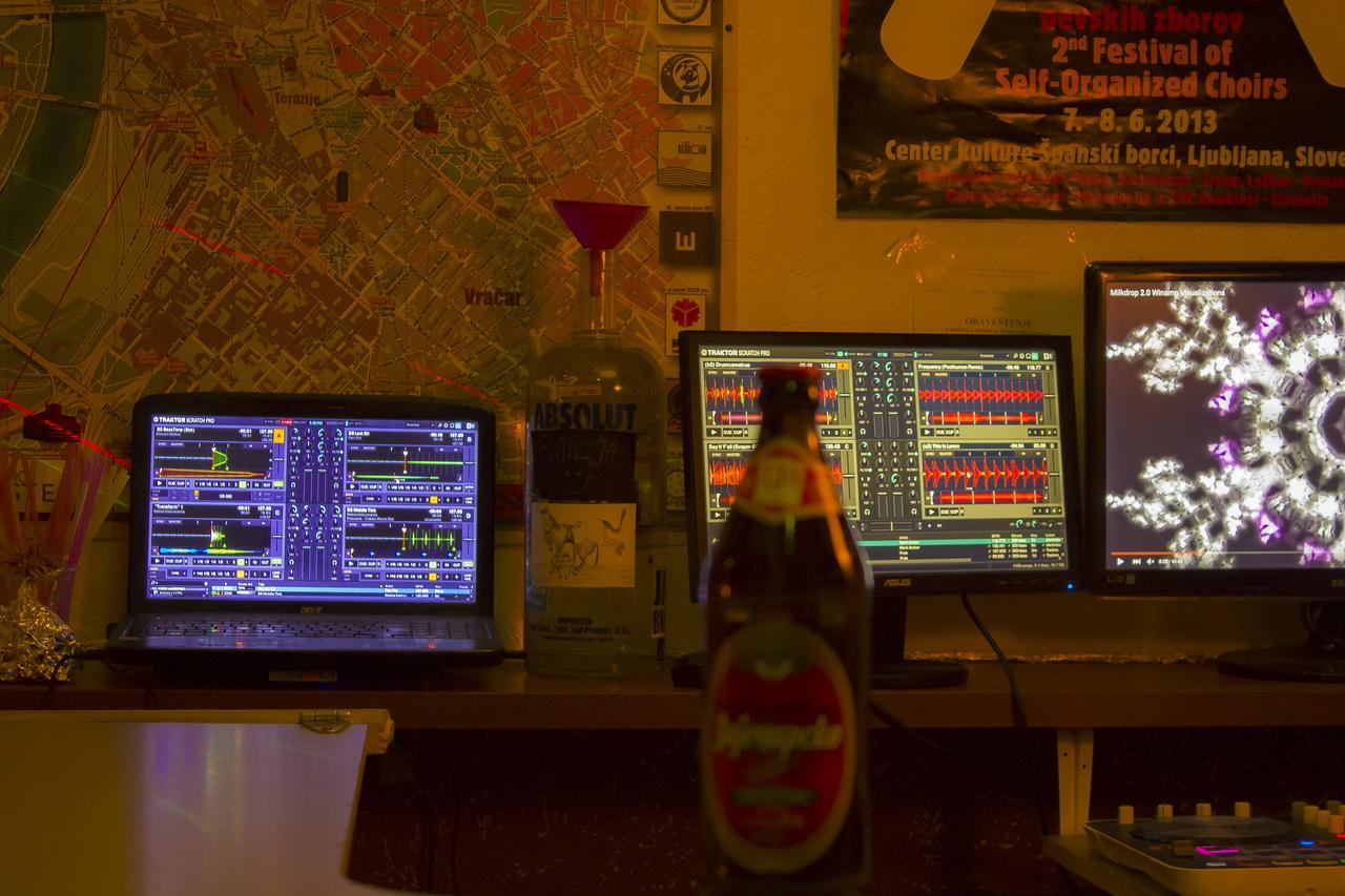 Green Studio Hostel Beograd Bagian luar foto